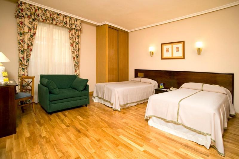 Hotel Castilla Vieja Palencia Ruang foto