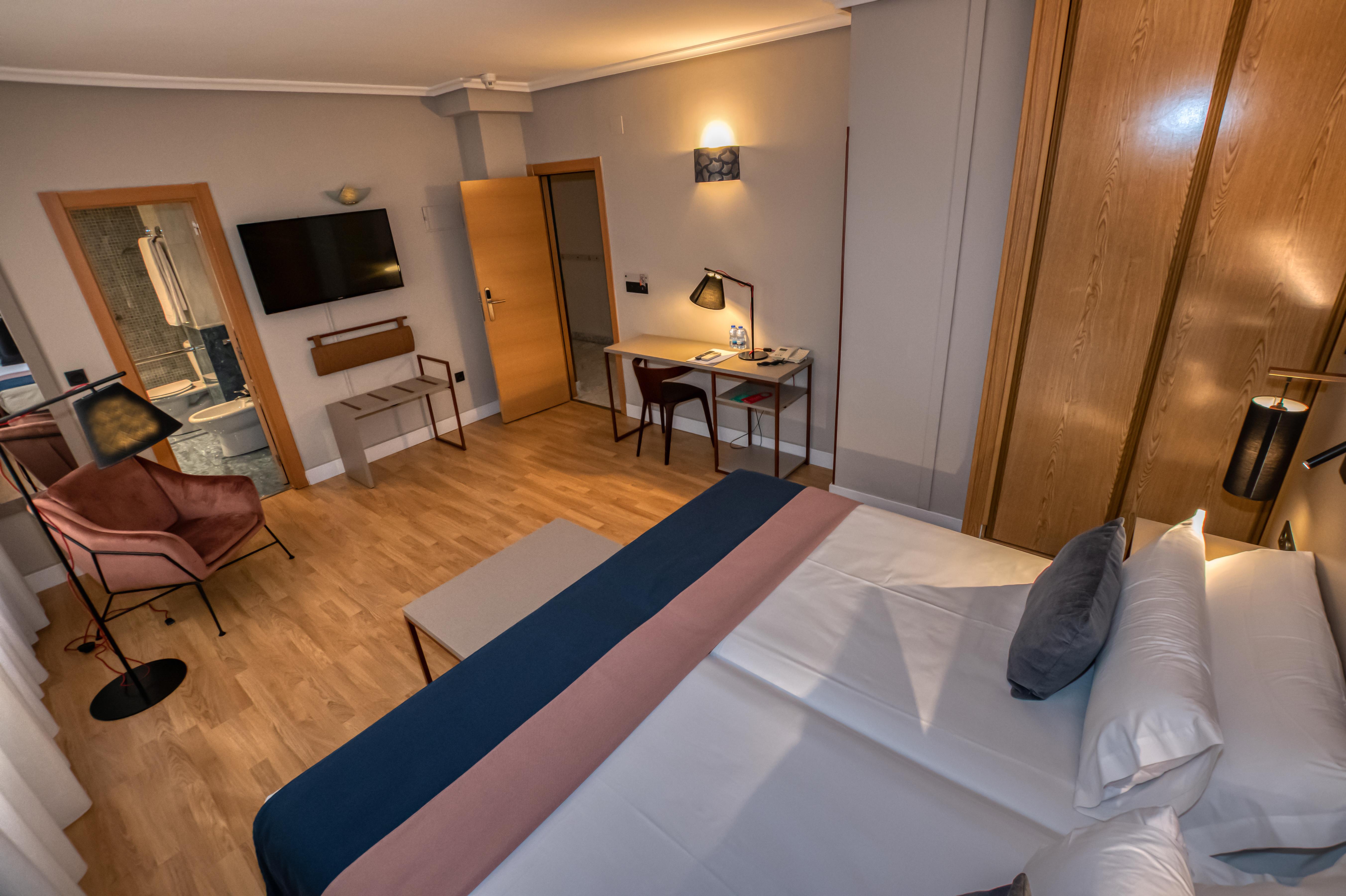 Hotel Castilla Vieja Palencia Bagian luar foto