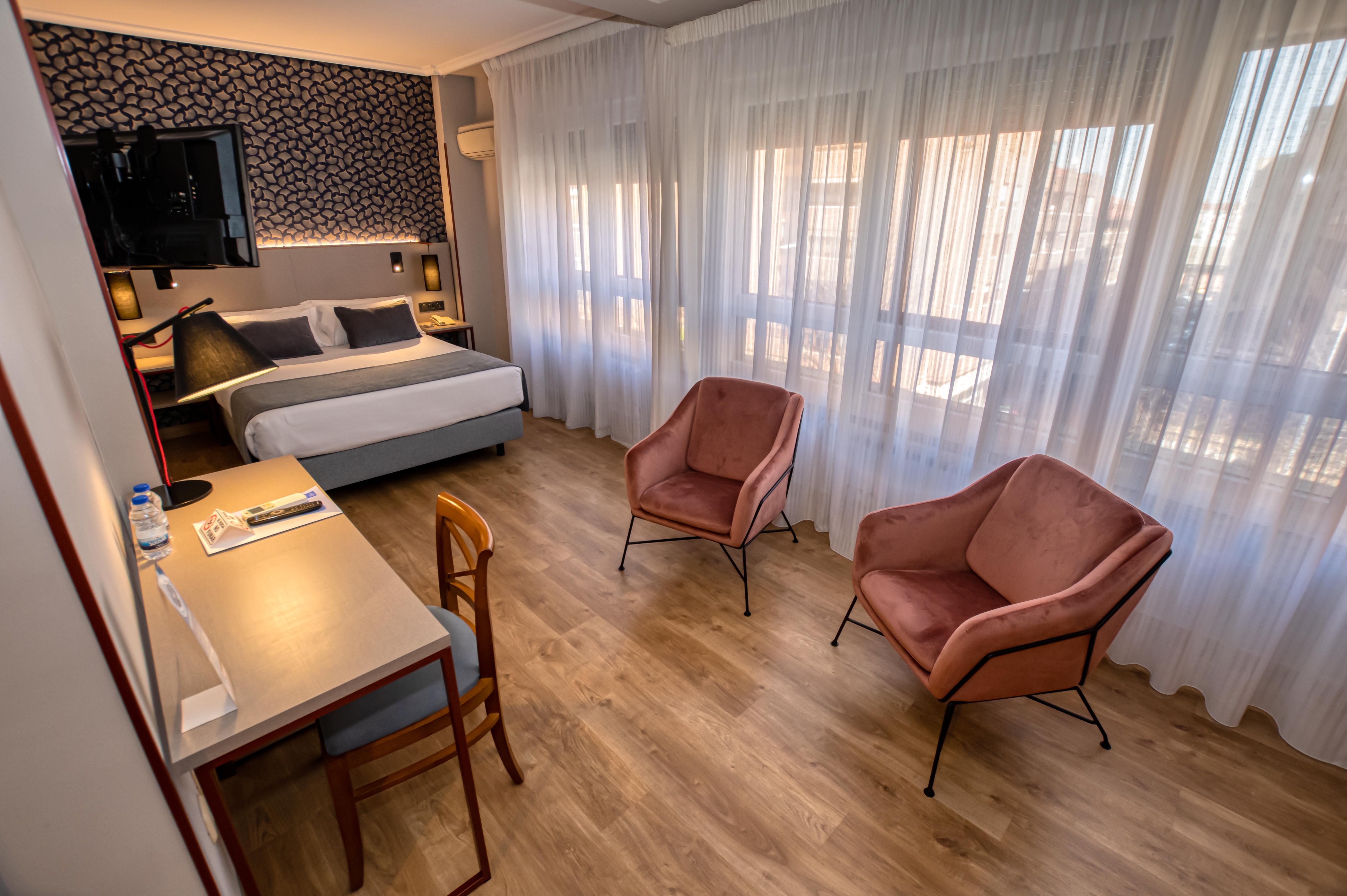 Hotel Castilla Vieja Palencia Bagian luar foto
