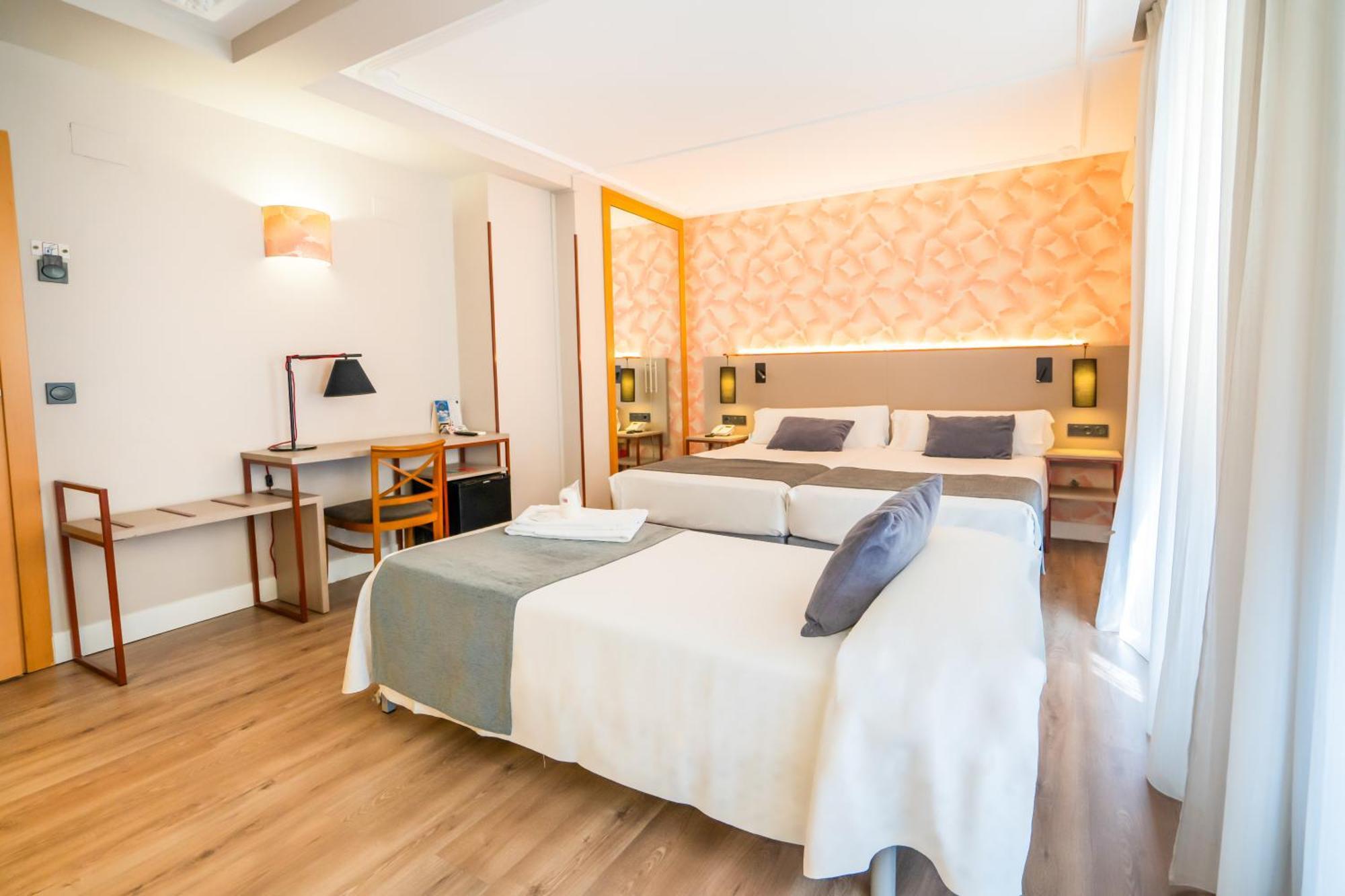 Hotel Castilla Vieja Palencia Bagian luar foto